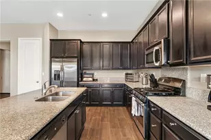 15413 Carparzo Dr, Bakersfield, CA 93314 - Photo 17