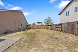 15413 Carparzo Dr, Bakersfield, CA 93314 - Photo 35