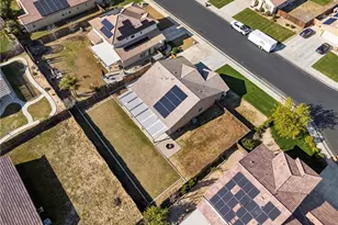 15413 Carparzo Dr, Bakersfield, CA 93314 - Photo 45