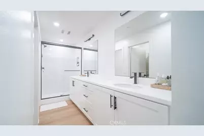 17952 Seaglass Drive, Huntington Beach, CA 92647 - Photo 19