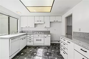 20 Navarre, Irvine, CA 92612 - Photo 15