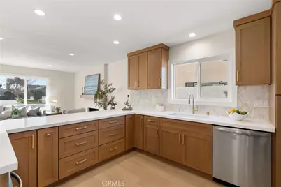 6061 Welde, Huntington Beach, CA 92647 - Photo 11