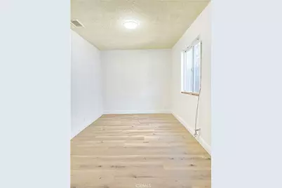 10529 Grape, Los Angeles, CA 90002 - Photo 19