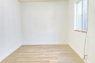 10529 Grape, Los Angeles, CA 90002 - Photo 19