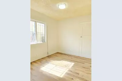 10529 Grape, Los Angeles, CA 90002 - Photo 17