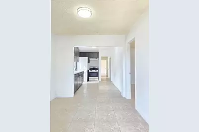 10529 Grape, Los Angeles, CA 90002 - Photo 3