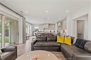 63 Longchamp, Irvine, CA 92602 - Photo 9