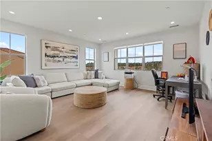 63 Longchamp, Irvine, CA 92602 - Photo 27