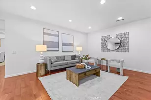 70 City Stroll, Irvine, CA 92620 - Photo 3