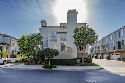 6242 Surfboard, Huntington Beach, CA 92648 - Photo 9