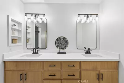 4181 Sandburg, Irvine, CA 92612 - Photo 37