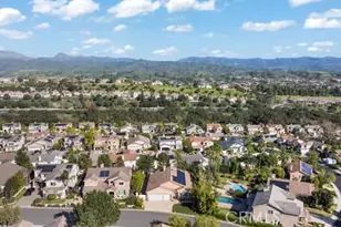 40 Whippoorwill Rd, Trabuco Canyon, CA 92679 - Photo 5