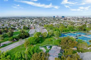 913 Junipero, Costa Mesa, CA 92626 - Photo 17