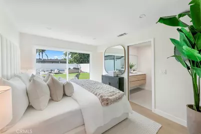 913 Junipero, Costa Mesa, CA 92626 - Photo 39
