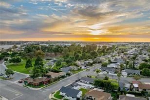 913 Junipero, Costa Mesa, CA 92626 - Photo 47