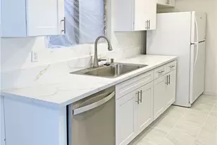 4881 Vista Dr, Huntington Beach, CA 92649 - Photo 13