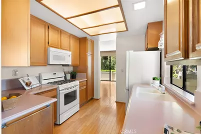 2595 Plaza Del Amo #424, Torrance, CA 90503 - Photo 13