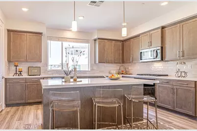 27555 Sanctuary Court, Stevenson Ranch, CA 91381 - Photo 13