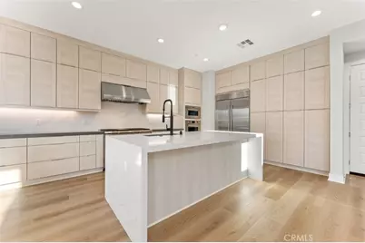 209 Stage, Irvine, CA 92618 - Photo 3