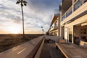 116 E Oceanfront, Newport Beach, CA 92661 - Photo 17