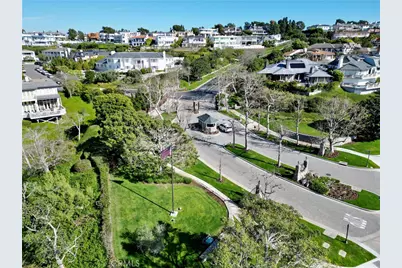 31 Saint Tropez, Newport Beach, CA 92660 - Photo 53