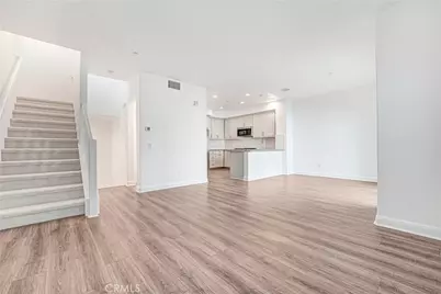 572 E Imperial, El Segundo, CA 90245 - Photo 3