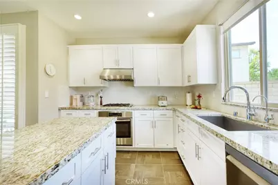 99 Fuchsia, Lake Forest, CA 92630 - Photo 7