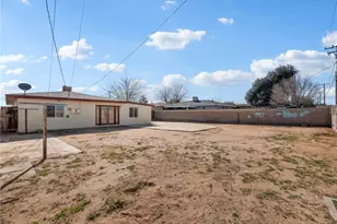 16264 Del Norte Dr, Victorville, CA 92395 - Photo 41