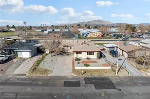 16264 Del Norte Dr, Victorville, CA 92395 - Photo 3