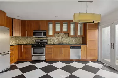 345 University Drive #F4, Costa Mesa, CA 92627 - Photo 5