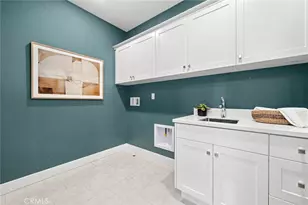 126 Scale, Irvine, CA 92618 - Photo 29