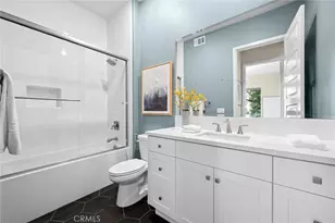 126 Scale, Irvine, CA 92618 - Photo 17