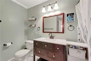 107 Yorktown Ln, Costa Mesa, CA 92626 - Photo 31