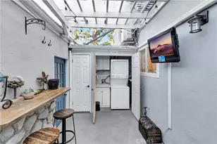 107 Yorktown Ln, Costa Mesa, CA 92626 - Photo 33