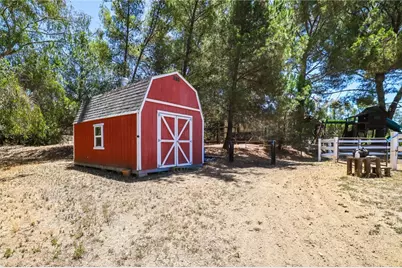 10525 Verdugo Road, Murrieta, CA 92562 - Photo 37