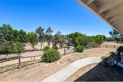 10525 Verdugo Road, Murrieta, CA 92562 - Photo 9