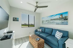 230 Lille Ln, Newport Beach, CA 92663 - Photo 31