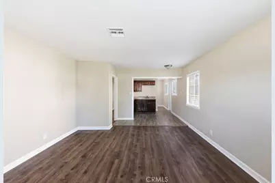 8113 Noble, Panorama City, CA 91402 - Photo 9