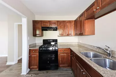 8113 Noble, Panorama City, CA 91402 - Photo 13