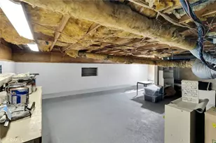 16276 Pacific Cir, Huntington Beach, CA 92649 - Photo 31