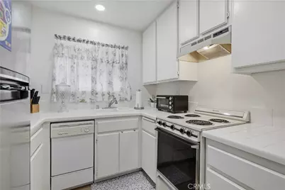 26152 Sanz #B, Mission Viejo, CA 92691 - Photo 5