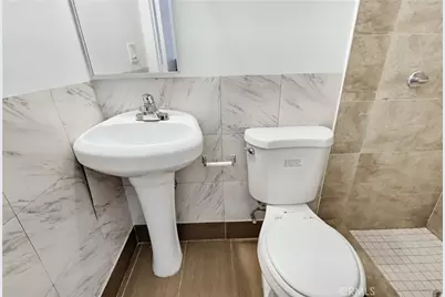 3700 S Bentley, Los Angeles, CA 90034 - Photo 37