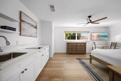 700 E Oceanfront, Newport Beach, CA 92661 - Photo 11