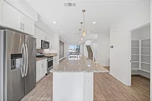 645 W 17th St, Costa Mesa, CA 92627 - Photo 5