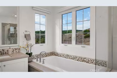 343 Paradiso, Irvine, CA 92602 - Photo 25