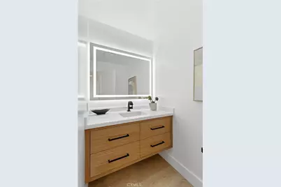 157 Yorktown, Costa Mesa, CA 92626 - Photo 13