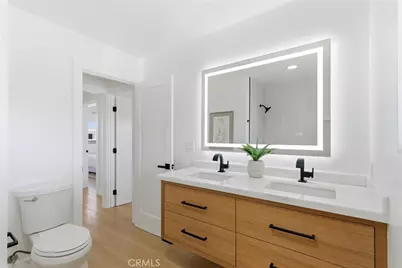 157 Yorktown, Costa Mesa, CA 92626 - Photo 9