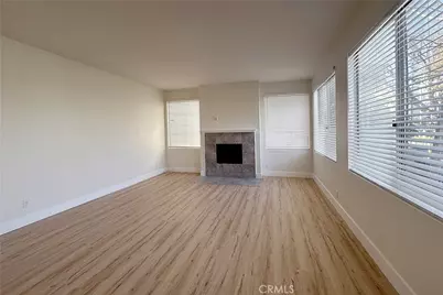 14530 Benefit #102, Sherman Oaks, CA 91403 - Photo 13