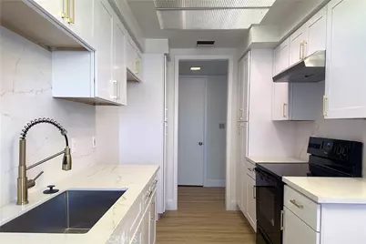 14530 Benefit #102, Sherman Oaks, CA 91403 - Photo 7