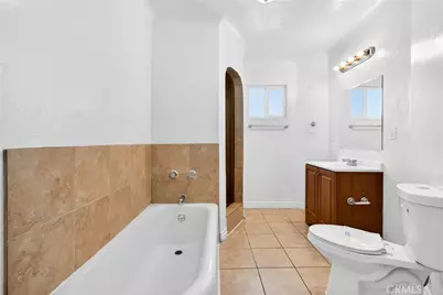 3119 W 76th, Los Angeles, CA 90043 - Photo 27
